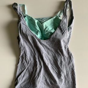 Lululemon Tank w/built in Bra